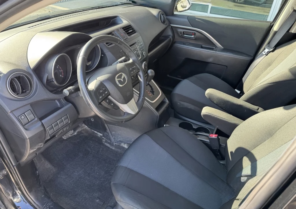 2015 Mazda 5 GS