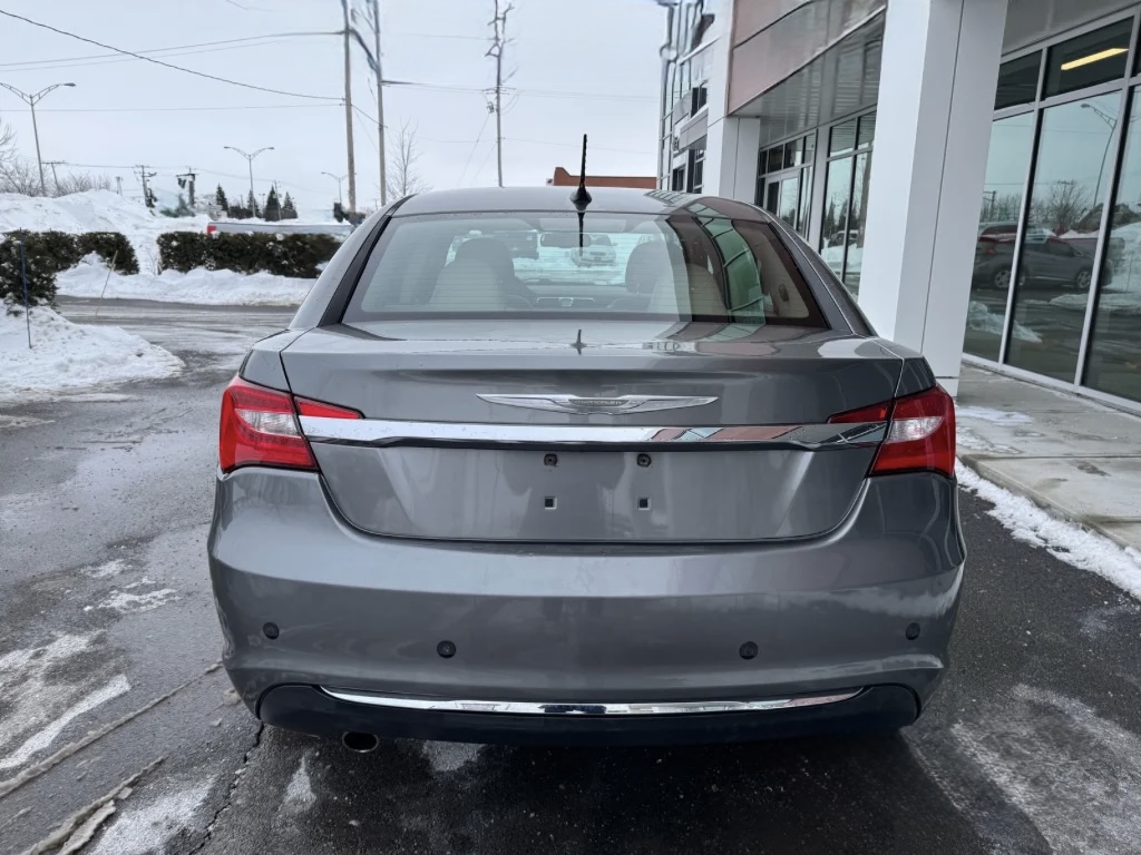 2012 Chrysler 200 Limited