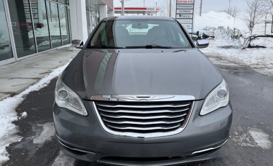 2012 Chrysler 200 Limited