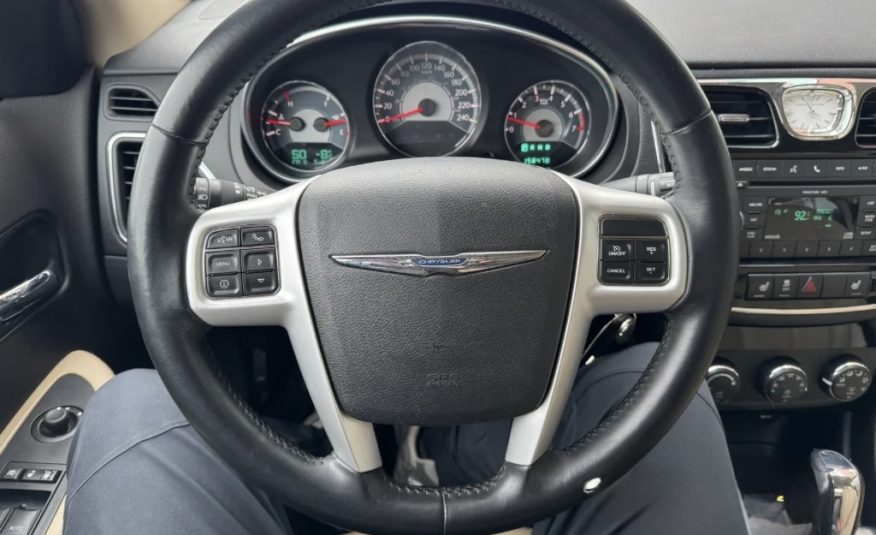 2012 Chrysler 200 Limited