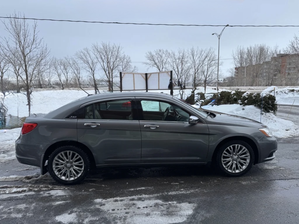 2012 Chrysler 200 Limited