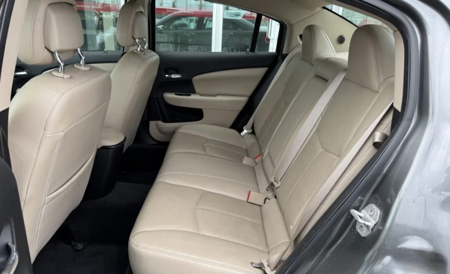 2012 Chrysler 200 Limited