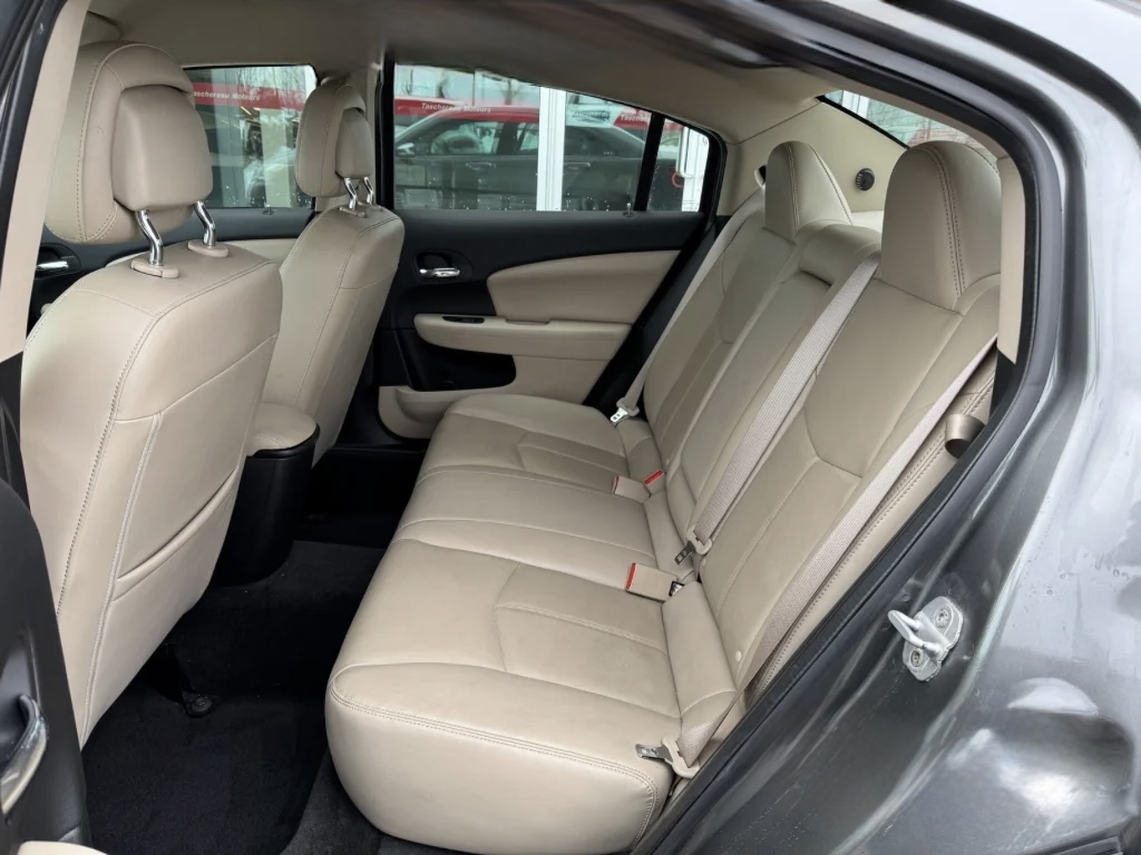 2012 Chrysler 200 Limited