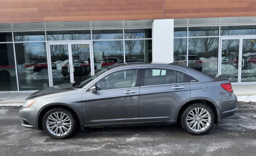 2012 Chrysler 200 Limited