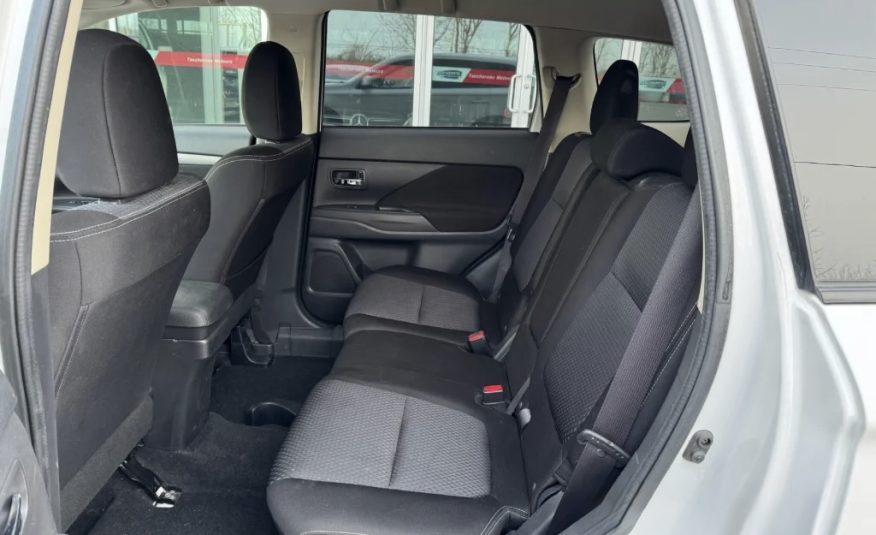 2016 Mitsubishi Outlander ES